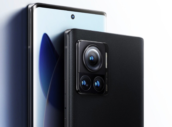  Motorola X30 Pro là smartphone có camera độ phân giải cao nhất hiện nay. 