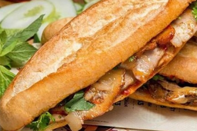 Thèm ổ bánh mì thịt mỡ