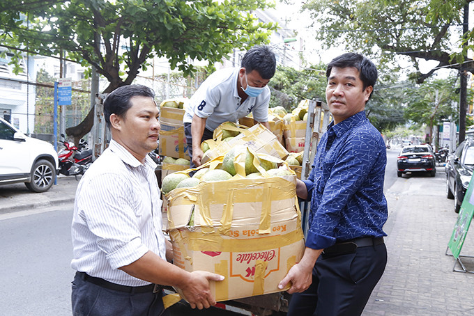 Hội Nông dân tỉnh hỗ trợ tiêu thụ bưởi da xanh Khánh Vĩnh năm 2021.