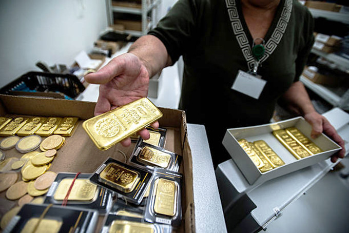   Giá vàng được dự báo có thể giảm về vùng 1.600 USD/ounce trong thời gian tới