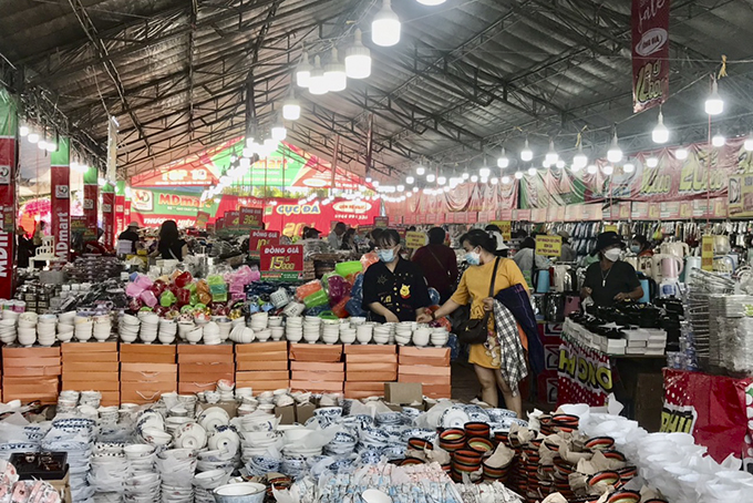 Hội chợ hàng Việt Nam - Thái Lan và tuần lễ giới thiệu nghề làm bánh dân gian: 250 doanh nghiệp tham gia