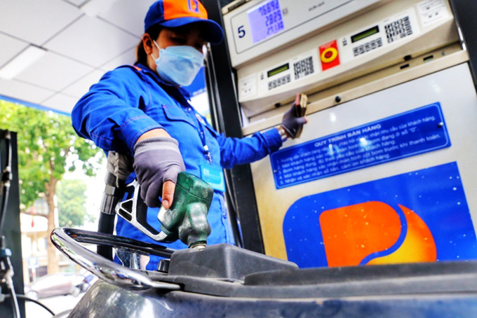 Giá xăng dầu trong kỳ điều chỉnh tới được dự báo sẽ tăng mạnh. (Ảnh minh họa - Ảnh: TTXVN)