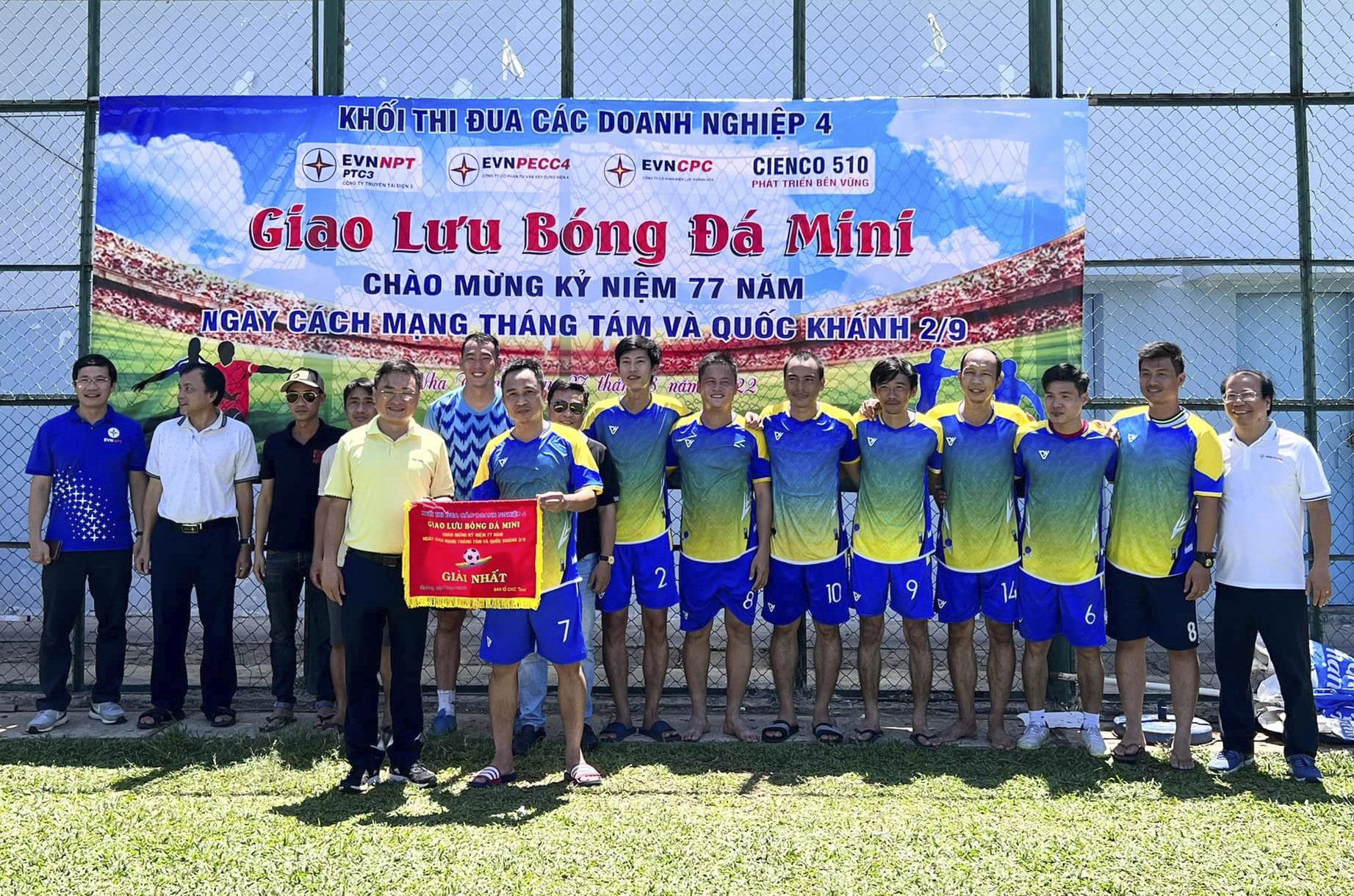 Các đợn vị trong khối giao lưu bóng đá