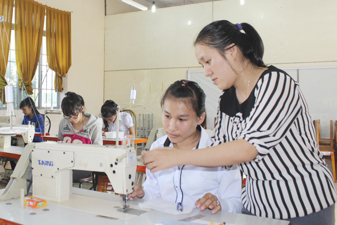 Đào tạo nghề may tại Trường  Trung cấp Nghề  Diên Khánh.