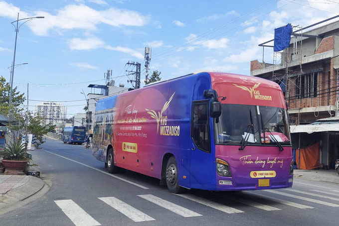 Phối hợp kiểm tra, xử lý vi phạm quảng cáo trên phương tiện giao thông