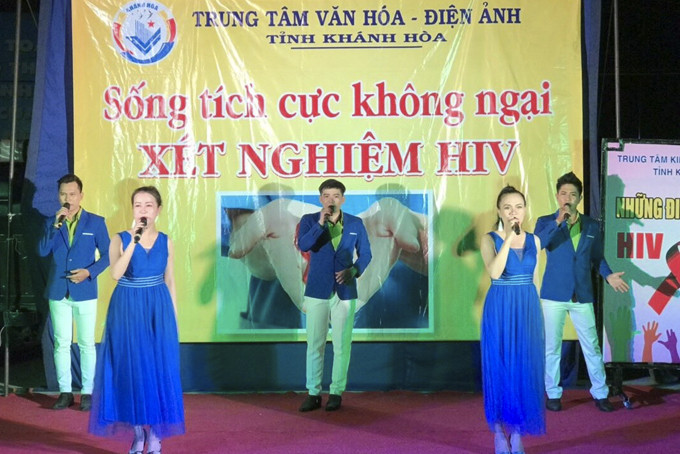 Truyền thông tuyên truyền về HIV/AIDS tại TP. Nha Trang. 