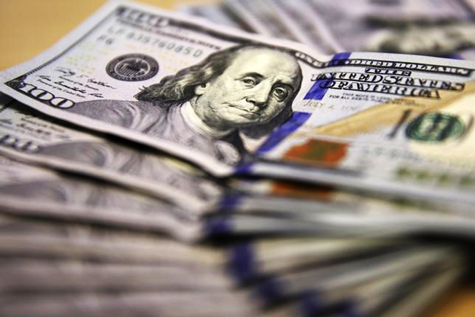 Đô la Mỹ tiếp tục tăng vọt