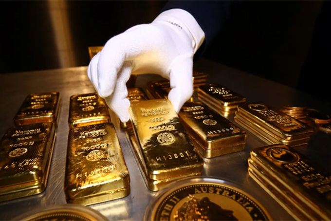 Vàng giao dịch sát mốc 67 triệu đồng/lượng