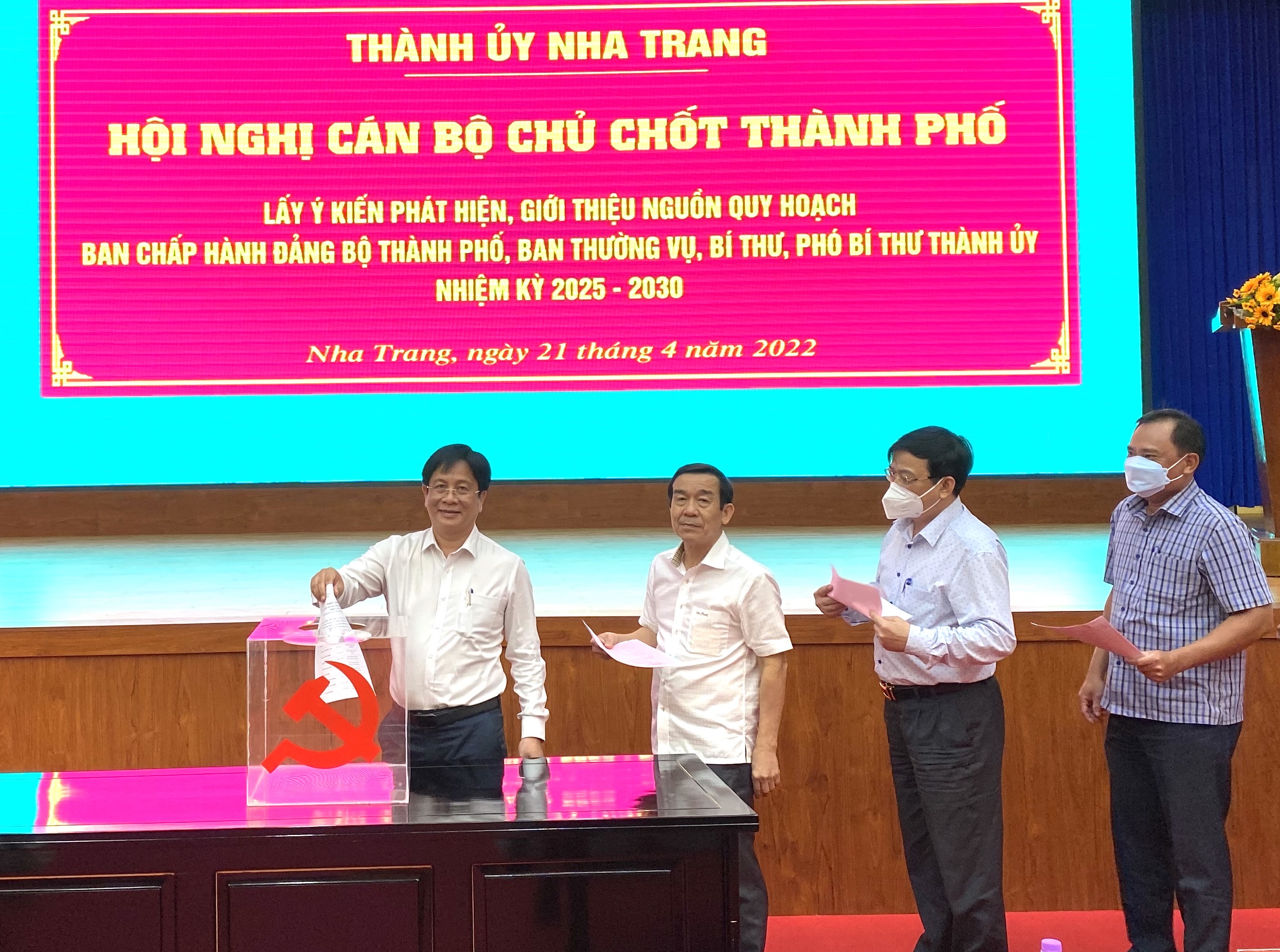 Kỳ 1: Thận trọng và bài bản