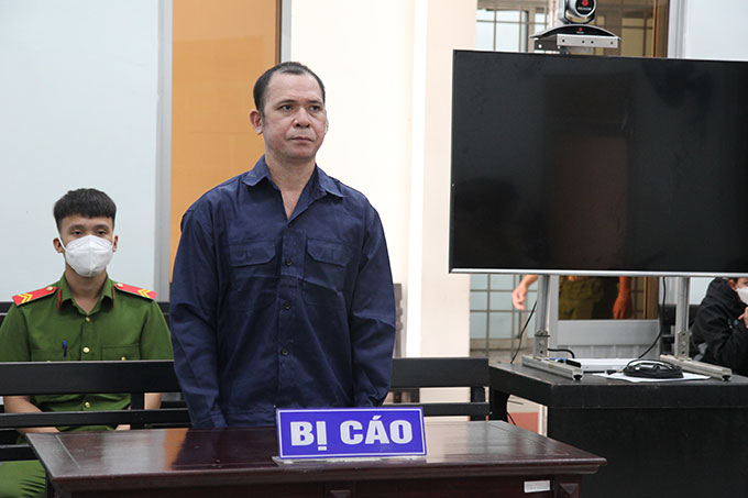 Uống rượu say, gây sự, đâm chết người