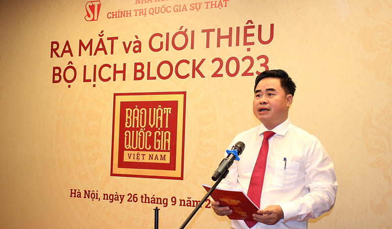 Giám đốc Trung tâm Sách quốc gia Nguyễn Thái Bình chia sẻ về quá trình biên soạn bộ lịch.
