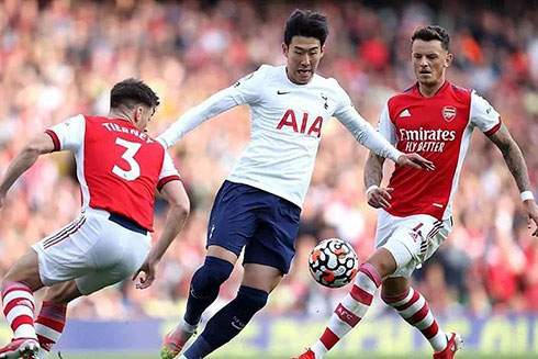 Trận derby bắc London giữa Arsenal và Tottenham luôn diễn ra hết sức căng thẳng.