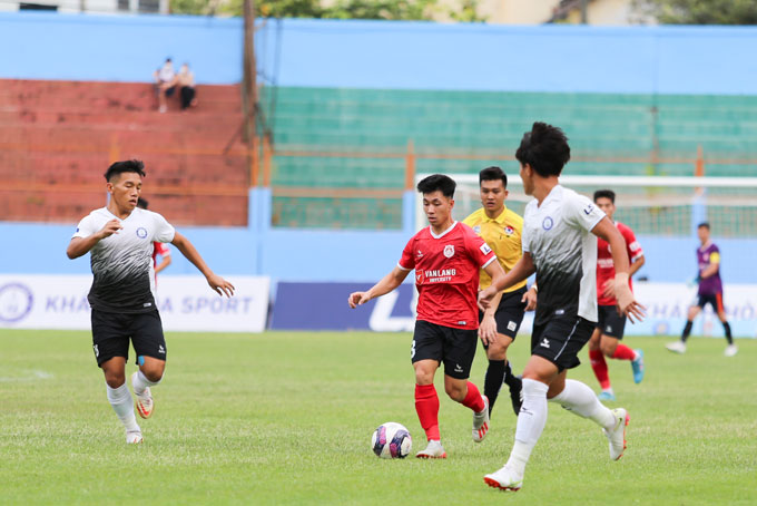 Match between Khanh Hoa FC and Pho Hien is the highlight of round 17