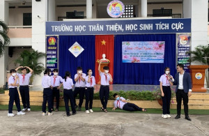 Trường THCS Âu Cơ tuyên truyền phòng chống bạo lực học đường