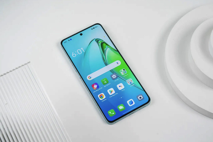 Mặt trước của Reno 8 Pro 5G