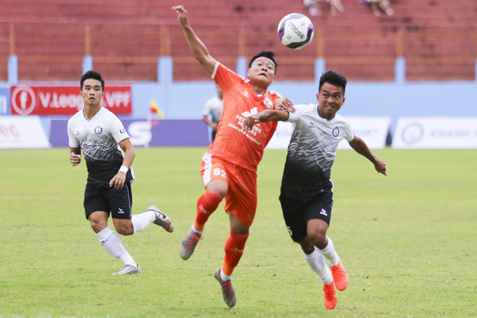 Khánh Hòa FC đối đầu với Phù Đổng.