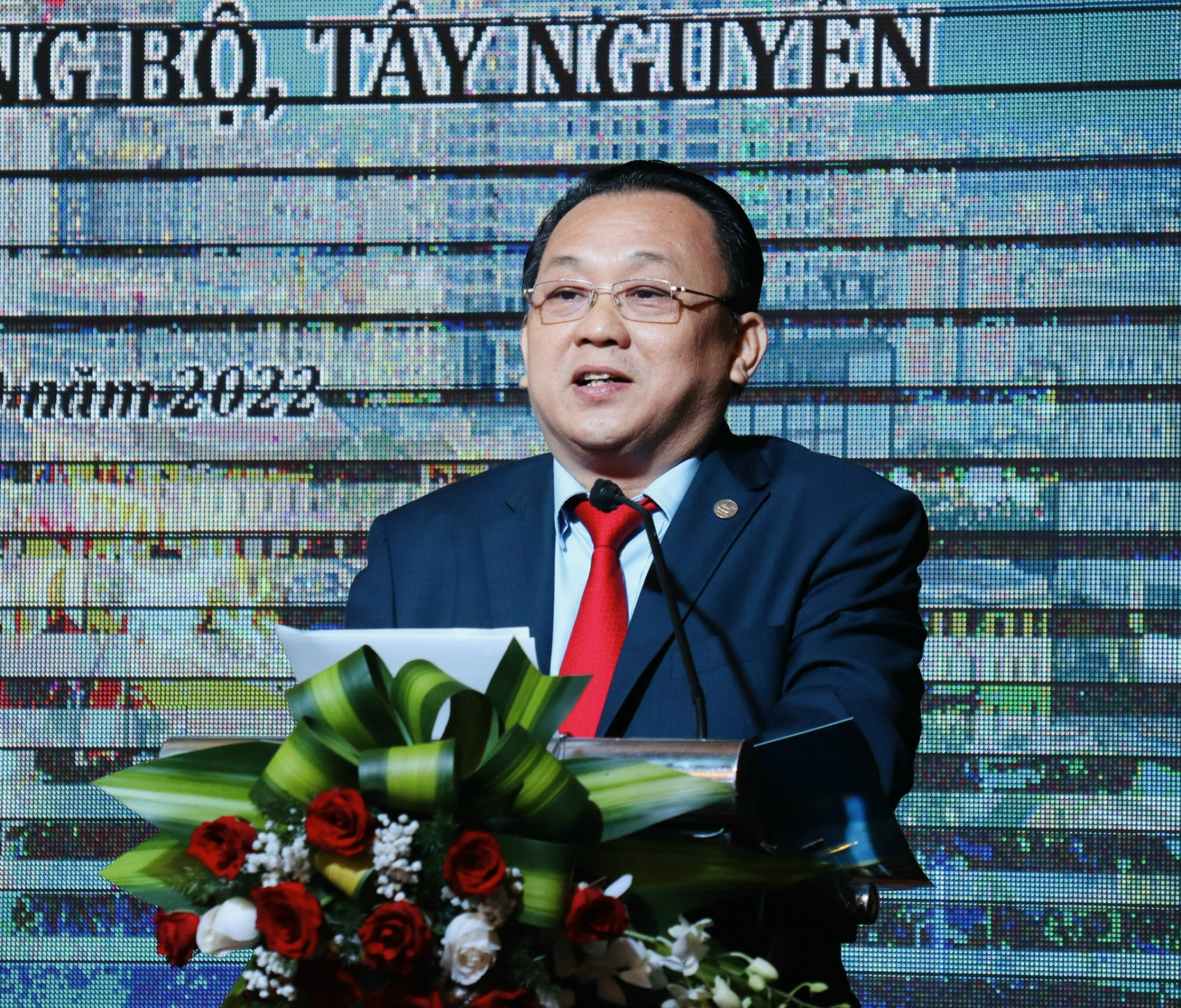 Ông Lê Hữu Hoàng -Phó Chủ tịch Thường trực UBND tỉnh phátbiểu tại hội thảo
