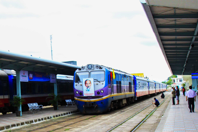 Ngành Đường sắt nhận đăng ký mua vé tàu tập thể Tết Quý Mão 2023