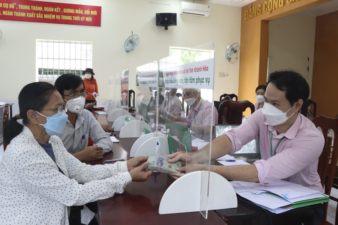 Policy credit contributes to reducing poverty and ensuring social security