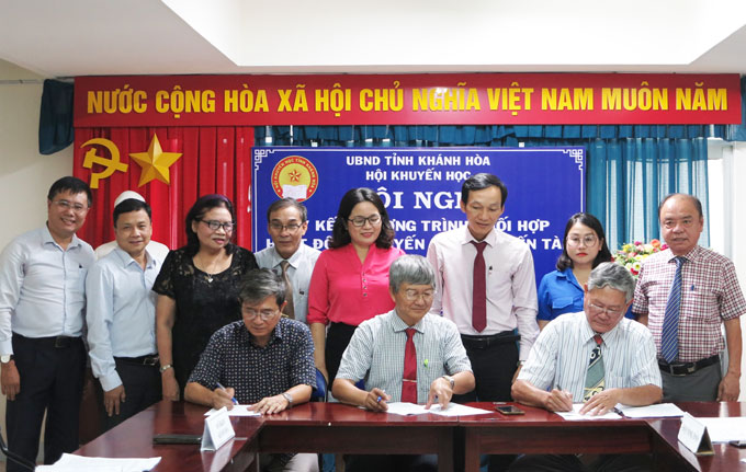 Đẩy mạnh phối hợp xây dựng xã hội học tập