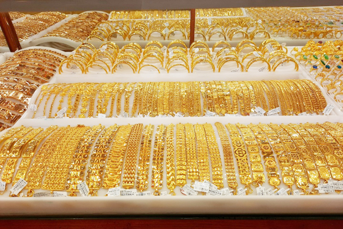 Giá vàng hôm nay 14/10: Chưa kịp hồi phục, vàng tiếp tục giảm giá