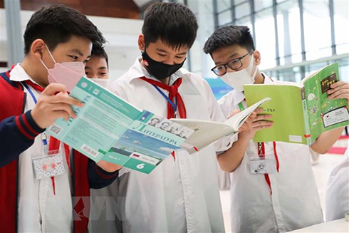 Hoàn thiện Nghị quyết về học phí, phương án mua SGK cho học sinh mượn