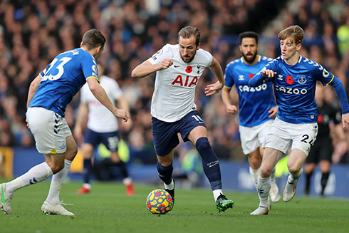 Tottenham cần chiến thắng trước Everton để trụ vững trong top 4.