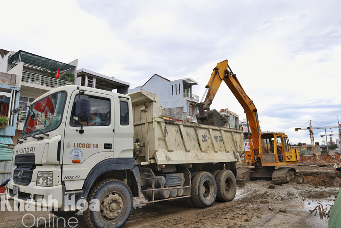 Khẩn trương thi công hoàn thiện nút giao thông Ngọc Hội