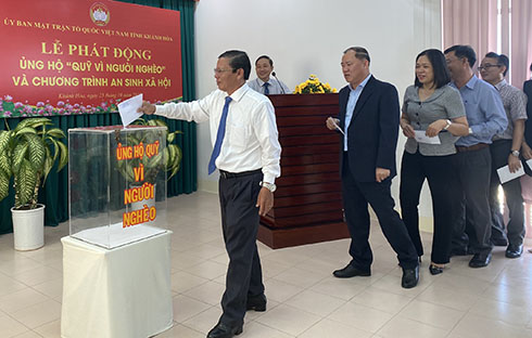 Phát động ủng hộ Quỹ "Vì người nghèo" và Chương trình an sinh xã hội