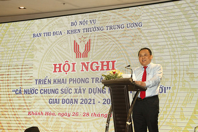 Ông Lê Hữu Hoàng phát biểu tại hội nghị.