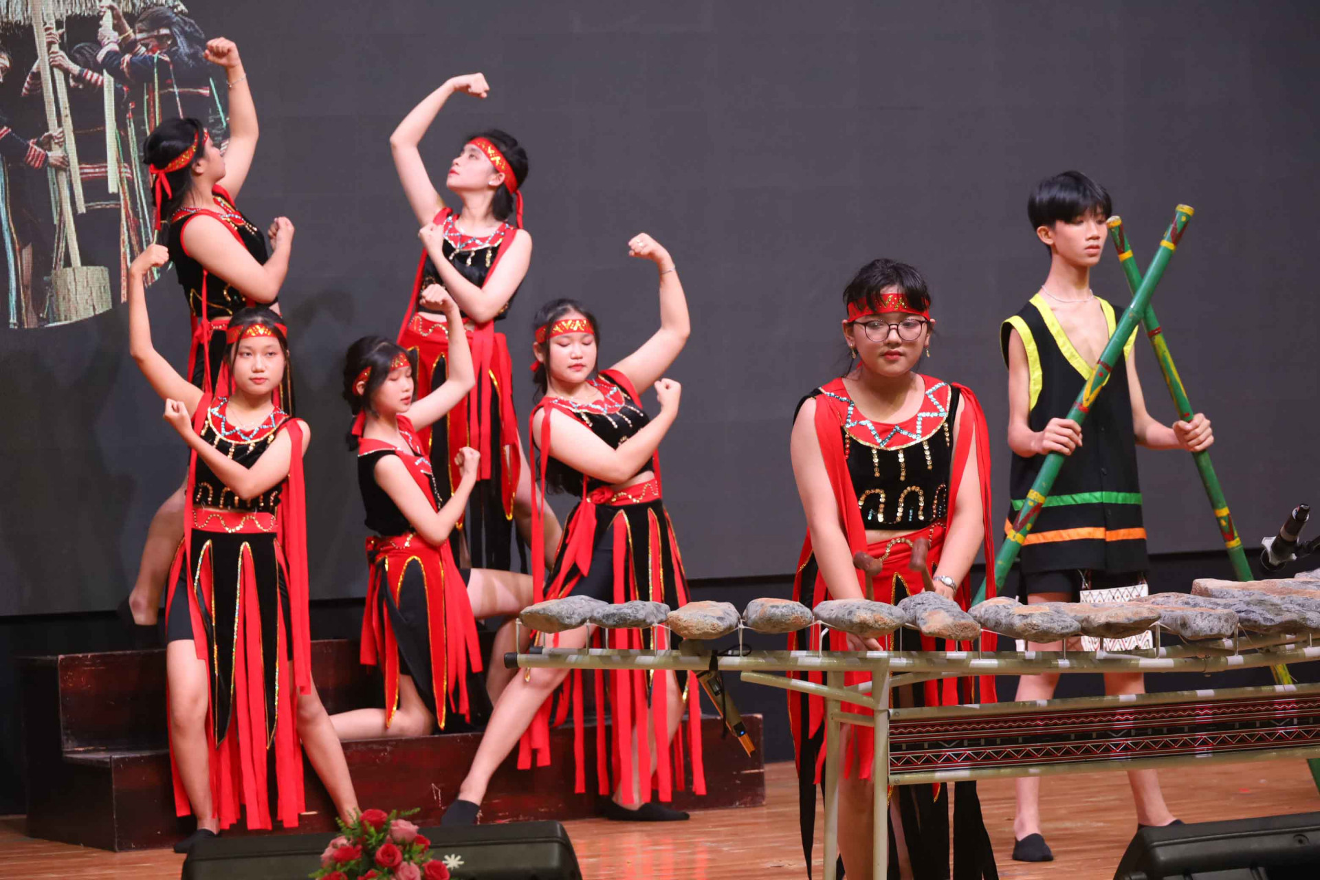 Traditional music performance of Khanh Son’s school