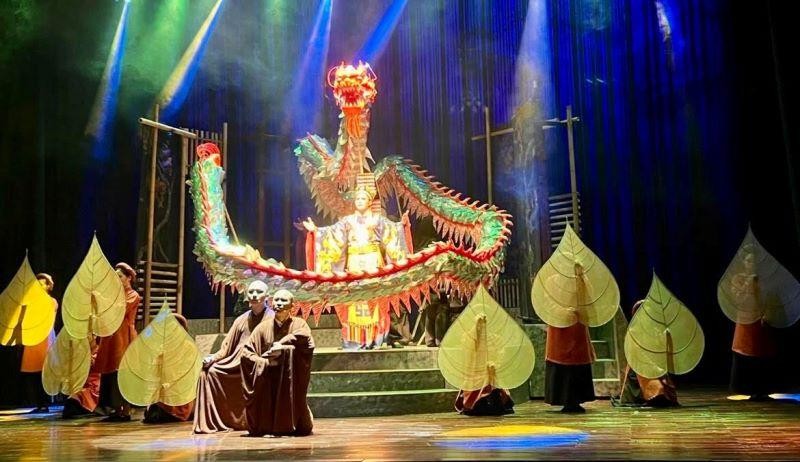 Tái hiện huyền tích về sự ra đời của vua Lý Thái Tổ trên sân khấu cải lương