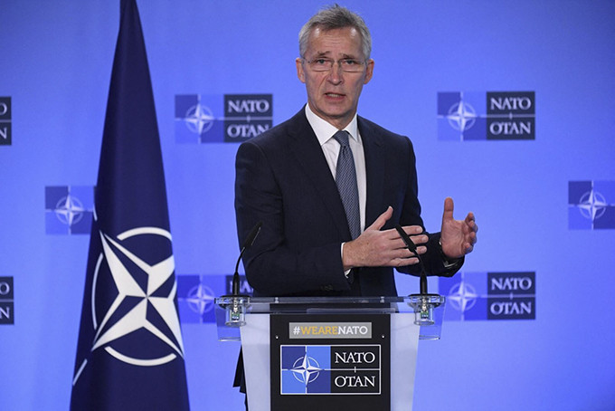 Tổng thư ký NATO Jens Stoltenberg phát biểu trong cuộc họp báo với Phó Thủ tướng Ukraine sau cuộc họp song phương tại trụ sở NATO ở Brussels ngày 10/1. Ảnh: Sputnik