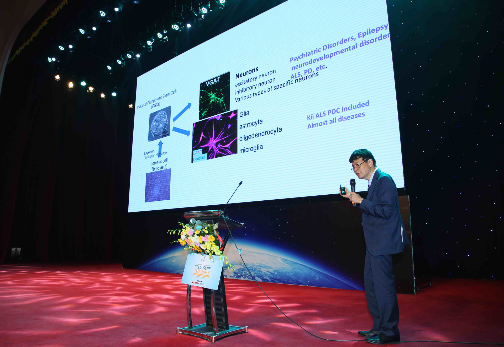 GS.TS.BS Hideyuki Okano - Chủ nhiệm Khoa Sinh lý học Trường Đại học Y khoa Keio diễn giải về Ứng dụng của tế bào gốc vạn năng (iPSC) điều trị bệnh xơ cứng cột bên teo cơ (ALS) tại Hội nghị.