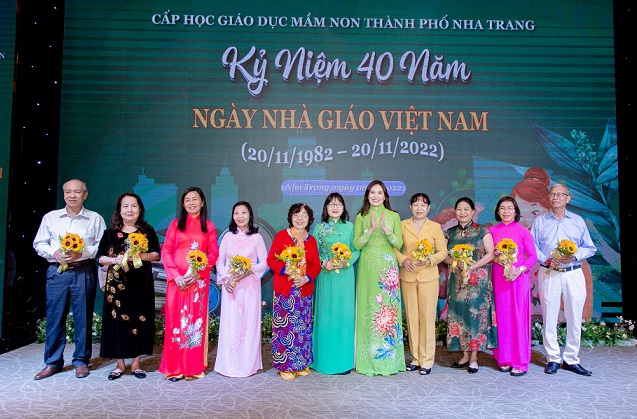 Kỷ niệm 40 năm Ngày nhà giáo Việt Nam