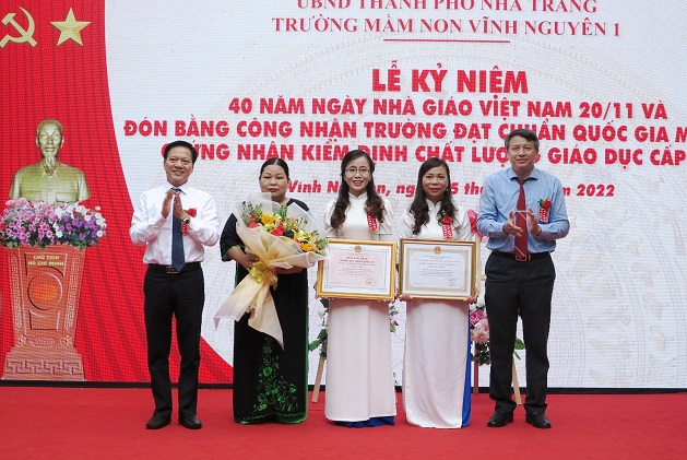 Trường Mầm non Vĩnh Nguyên 1 đón bằng công nhận đạt chuẩn quốc gia mức độ 1