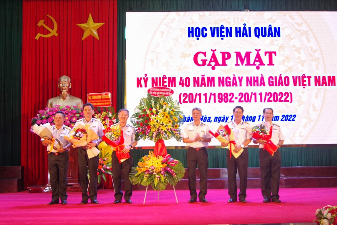 Học viện Hải quân: Gặp mặt nhân kỷ niệm 40 năm ngày Nhà giáo Việt Nam