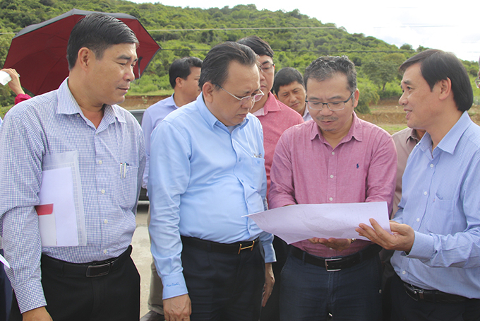 Kiểm tra các dự án đầu tư công chậm tiến độ