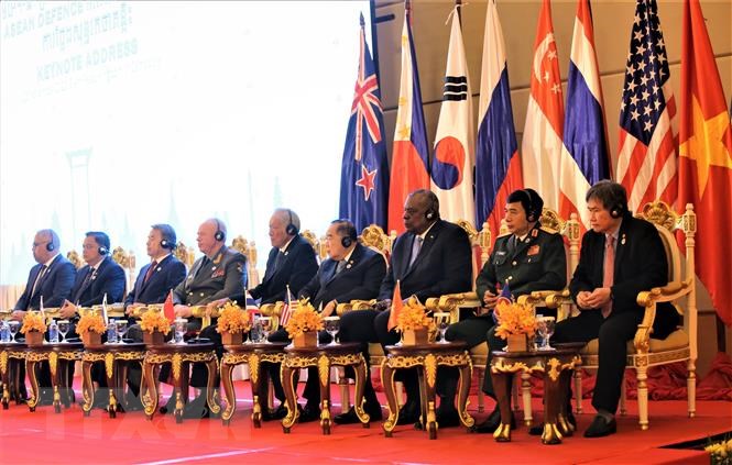 Các đại biểu tham dự Hội nghị Bộ trưởng Quốc phòng các nước ASEAN mở rộng lần thứ 9. (Ảnh: Huỳnh Thảo/TTXVN)