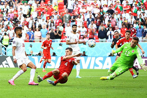 Đội tuyển Iran đã có một trận đấu vượt trội với chiến thắng 2-0 trước đội tuyển Xứ Wales.