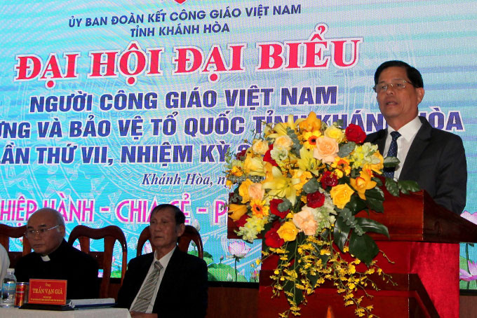 Ông Nguyễn Tấn Tuân - Phó Bí thư Tỉnh ủy, Chủ tịch UBND tỉnh phát biểu tại đại hội.