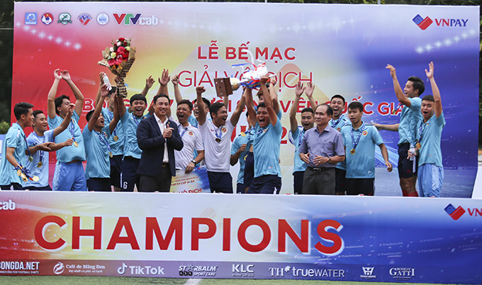 Bac Ninh Sports University win the championship