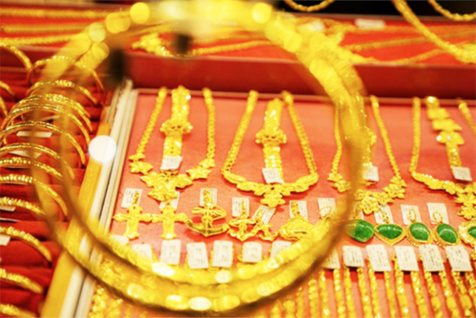 Giá vàng hôm nay 17/12: Tiếp tục giảm sâu