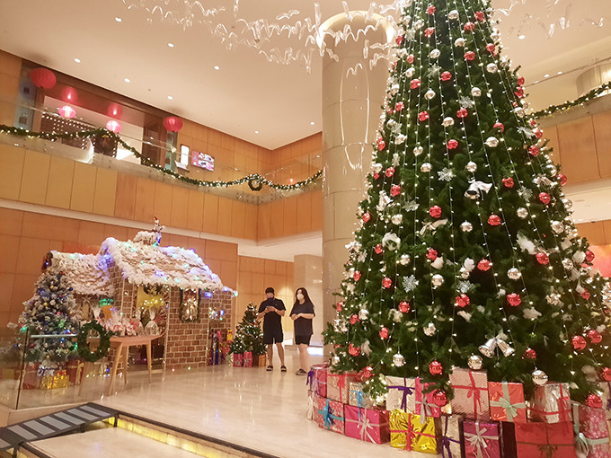 Impressive Christmas decoration at Sheraton Nha Trang Hotel