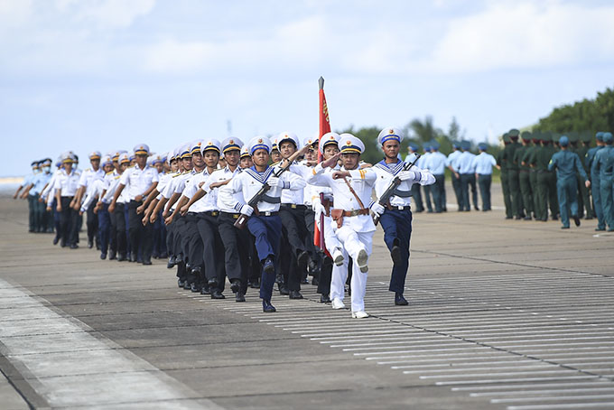 Lễ duyệt binh ở đảo Trường Sa.