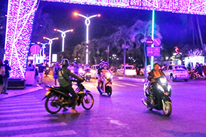 Sẽ trang trí ánh sáng nghệ thuật đường Trần Phú