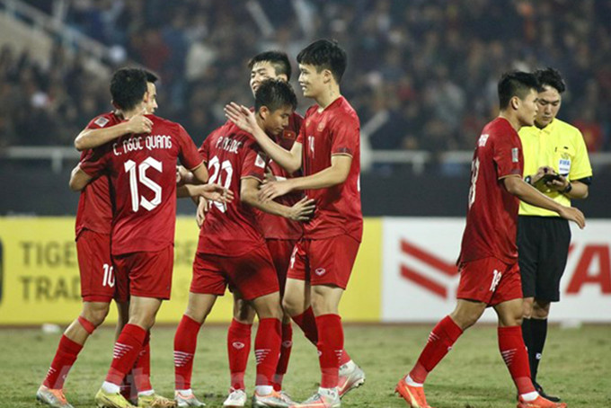 Vietnam lead Group B (Photo: Hien Nguyen) 