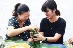 Khu du lịch Champa Island Nha Trang tổ chức &quot;Nấu bánh Tét - Trở về Tết xưa&quot;