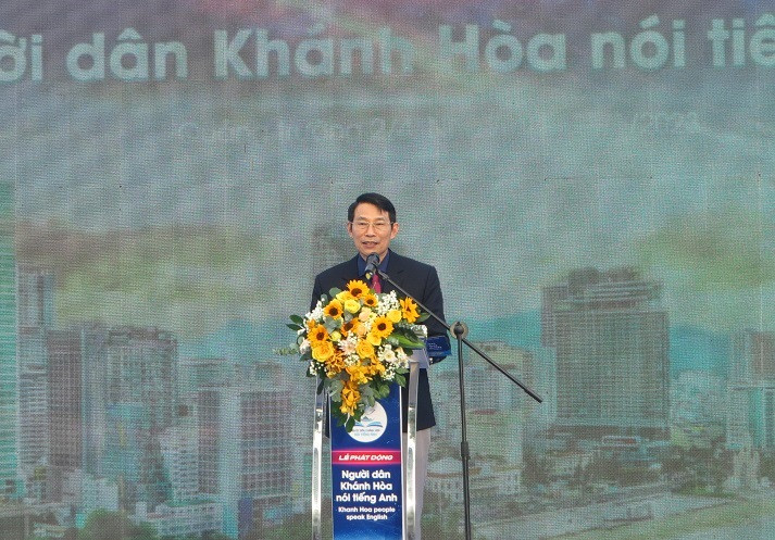 Ông Đinh Văn Thiệu - Phó Chủ tịch UBND tỉnh Khánh Hòa phát biểu tại chương trình. 