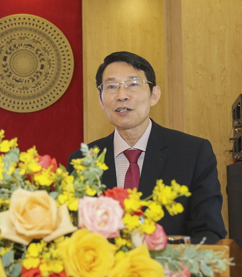 Ông Đinh Văn Thiệu, Phó Chủ tịch UBND tỉnh biểu dương thành tích ngành thể thao Khánh Hòa đạt được trong năm 2022.